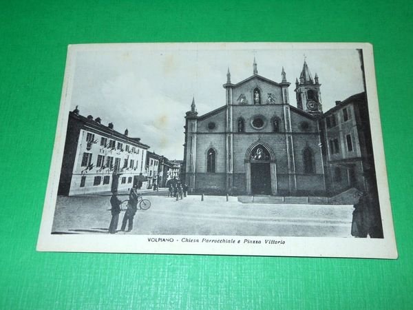 Cartolina Volpiano - Chiesa Parrocchiale e Piazza Vittorio 1940 ca