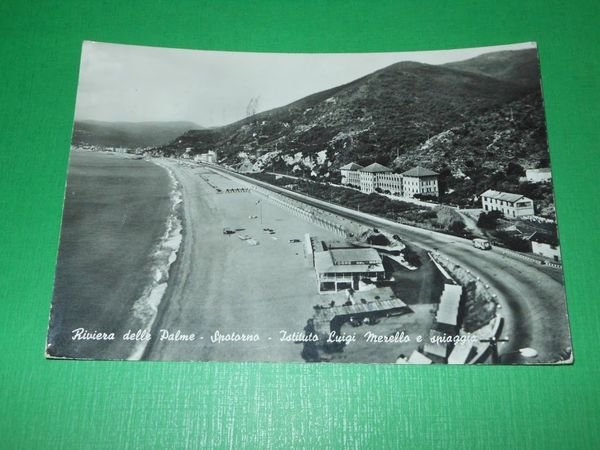 Cartolina Spotorno - Istituto Luigi Merello e spiaggia 1960