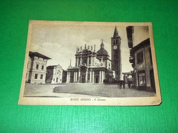 Cartolina Busto Arsizio - Il Duomo 1947