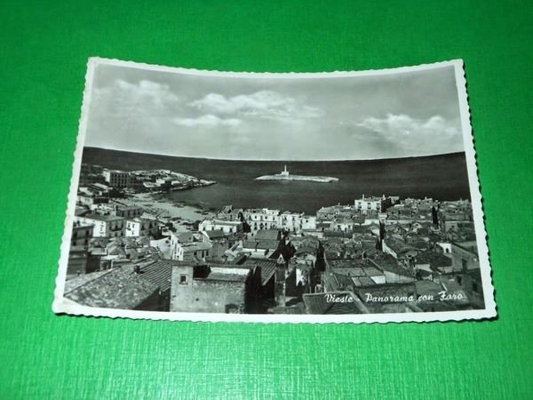 Cartolina Vieste - Panorama con Faro 1953