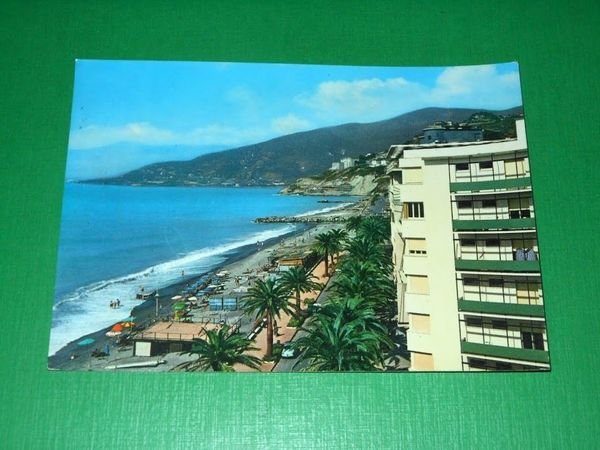 Cartolina Ventimiglia - Passeggiata a mare e spiaggia 1964