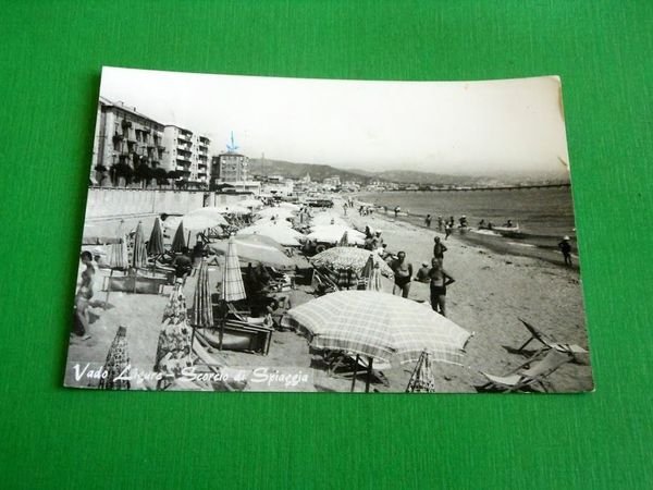 Cartolina Vado Ligure - Scorcio di spiaggia 1960