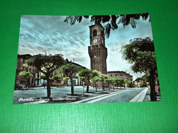 Cartolina Stradella - Piazza Vittorio Veneto 1960