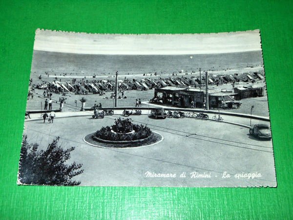 Cartolina Miramare di Rimini -- La spiaggia -- 1956