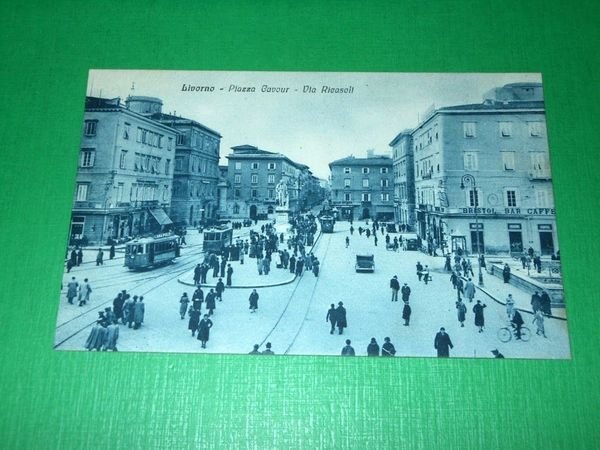 Cartolina Viareggio - Piazza Cavour - Via Ricasoli 1920 ca