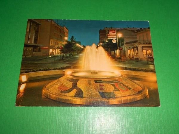 Cartolina Marina di Ravenna - La Fontana di notte 1981