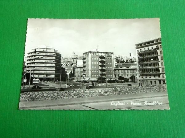 Cartolina Cagliari - Piazza Repubblica 1958