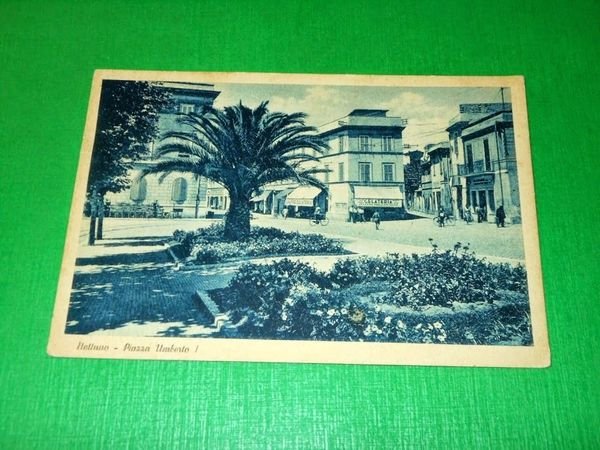 Cartolina Nettuno - Piazza Umberto I 1941