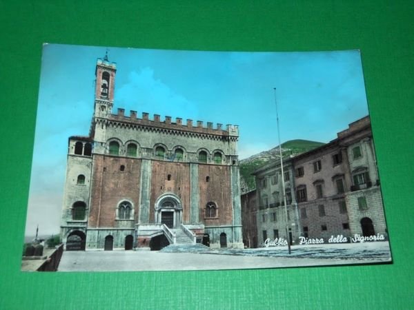 Cartolina Gubbio - Piazza della Signoria 1955