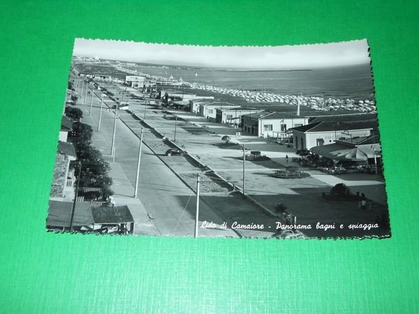 Cartolina Lido di Camaiore - Panorama bagni e spiaggia 1952