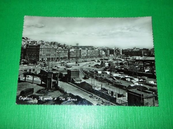 Cartolina Cagliari - Il Porto e Via Roma 1955 ca.