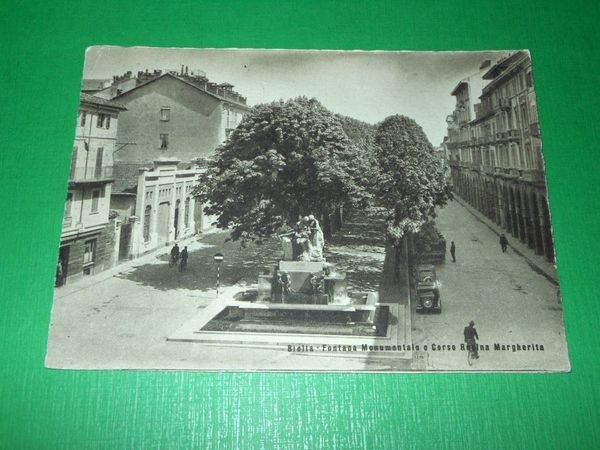 Cartolina Biella - Fontana Monumentale e Corso Regina Margherita 1940