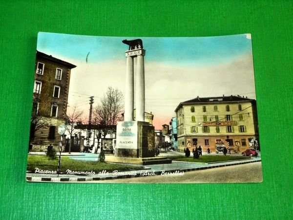 Cartolina Piacenza - Monumento alla Romanità 1958.