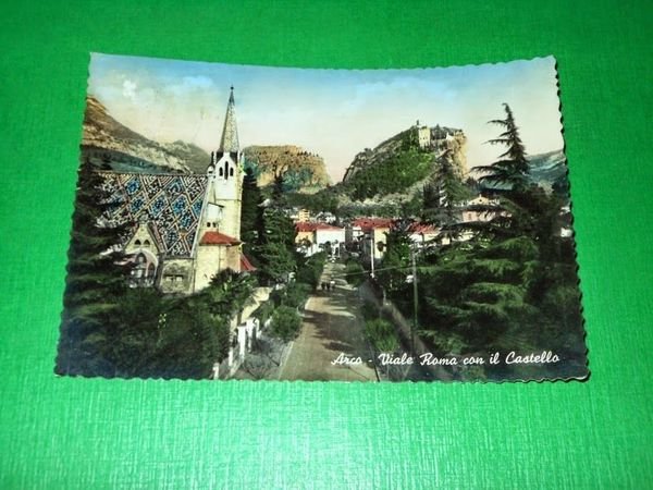 Cartolina Arco - Viale Roma con il Castello 1955.