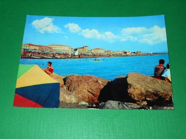 Cartolina Marina di Cecina - Scogli e spiaggia 1960 ca