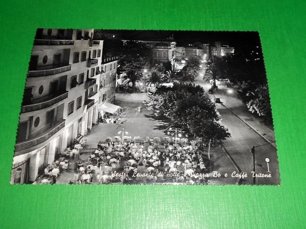 Cartolina Sestri Levante di notte - Piazza Bo e Caffè …