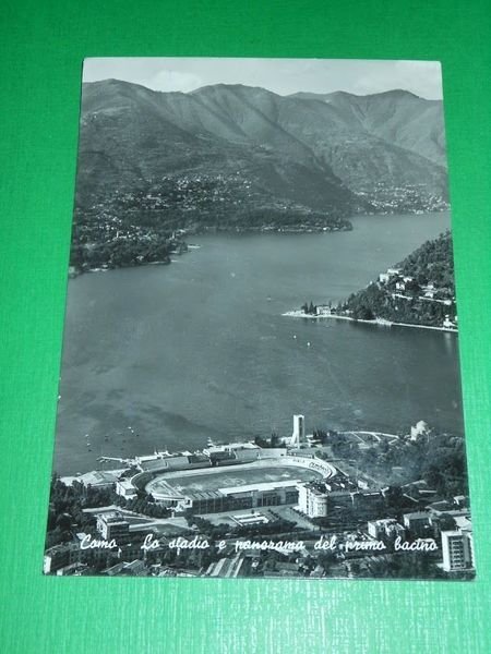 Cartolina Como - Lo stadio e panorama del primo bacino …