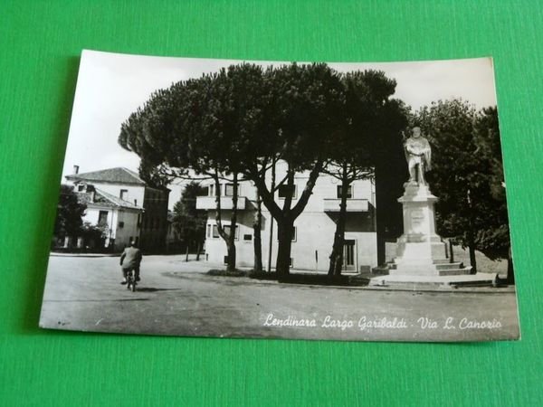 Cartolina Lendinara - Largo Garibaldi - Via L. Canozio 1960 …