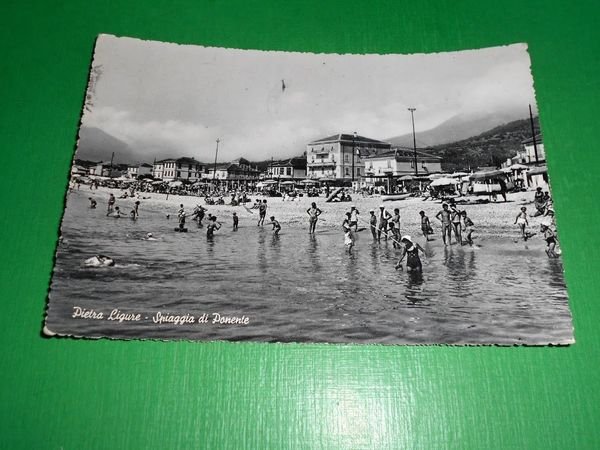 Cartolina Pietra Ligure - Spiaggia di Ponente 1957