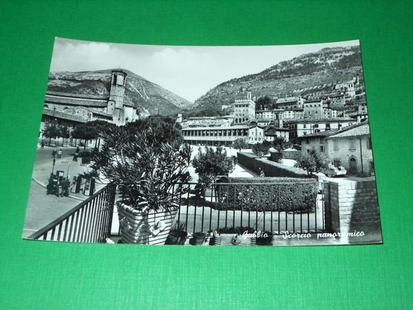Cartolina Gubbio - Scorcio panoramico 1955 ca | Immagine principale