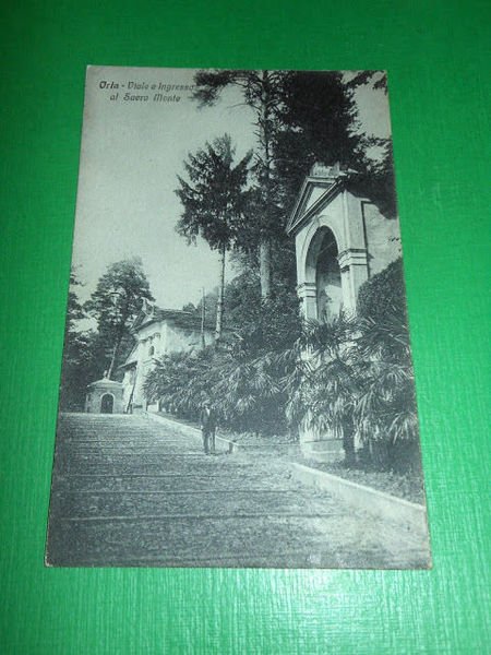 Cartolina Orta - Viale e Ingresso al Sacro Monte 1924
