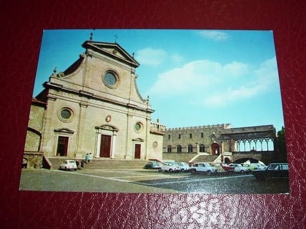Cartolina Viterbo - Cattedrale e Palazza Papale 1972.