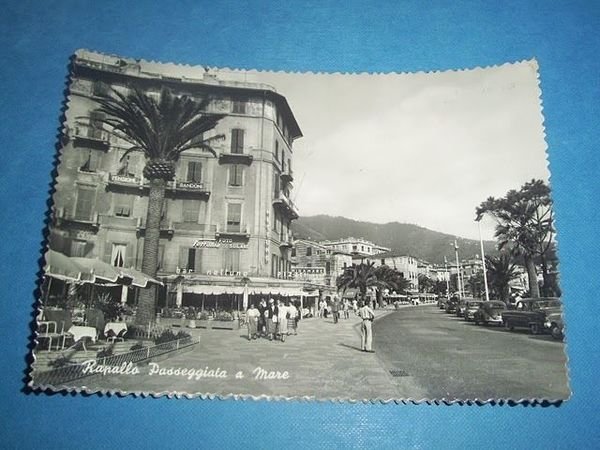 Cartolina Rapallo - Passeggiata a mare -- 1950 ca