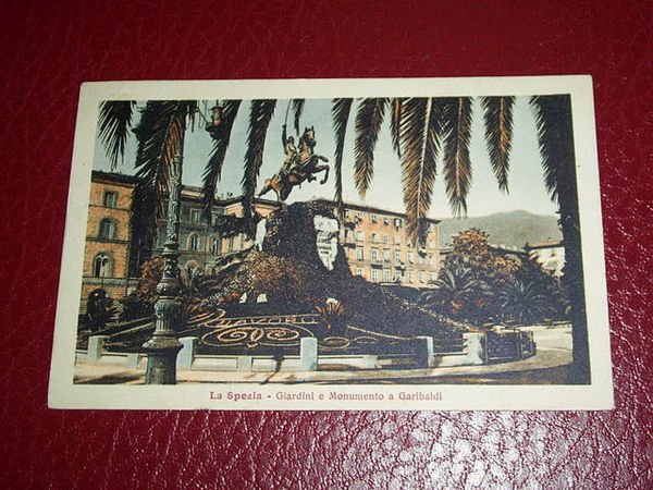 Cartolina La Spezia - Giardini e Mon. a Garibaldi 1928