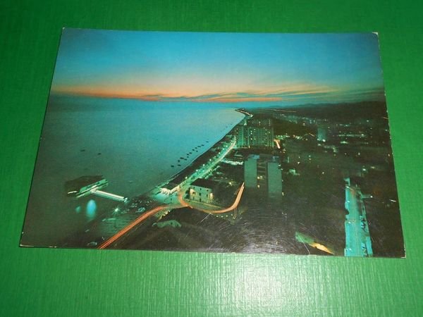 Cartolina Follonica - Panorama notturno 1970 ca