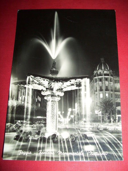 Cartolina Foggia - Fontana Monumentale 1963.