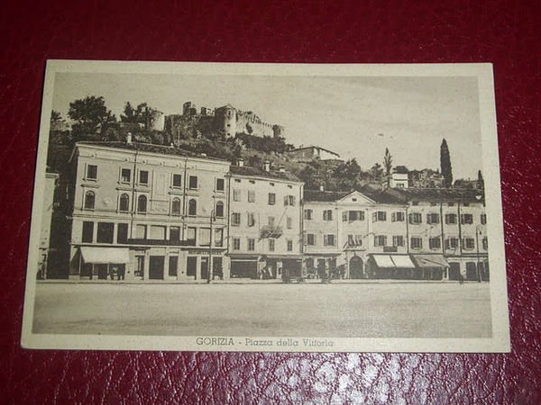 Cartolina Gorizia - Piazza della Vittoria 1930 ca