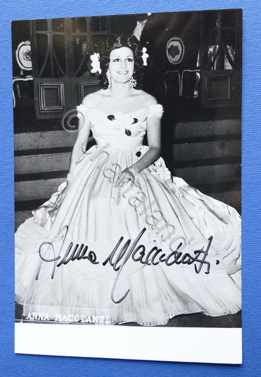Autografo della cantante lirica soprano Anna Maccianti - Stagione 1974-75 | Immagine Gallery 1