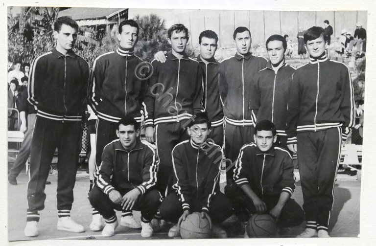 Basket Pallacanestro - Fotografia Formazione U.S. Coldirodese - Anno 1961-1962