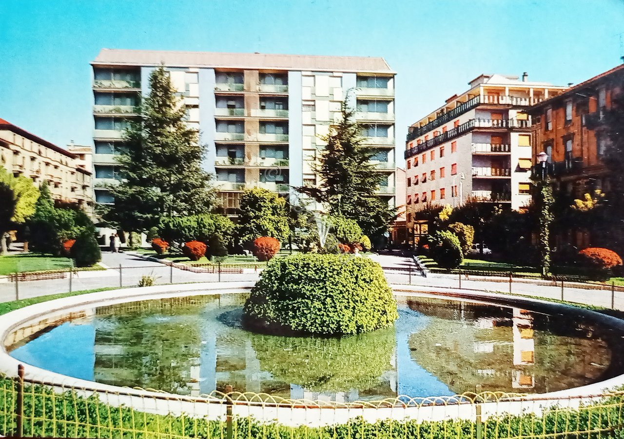 Cartolina - Alessandria - Piazza Genova - 1965 ca.