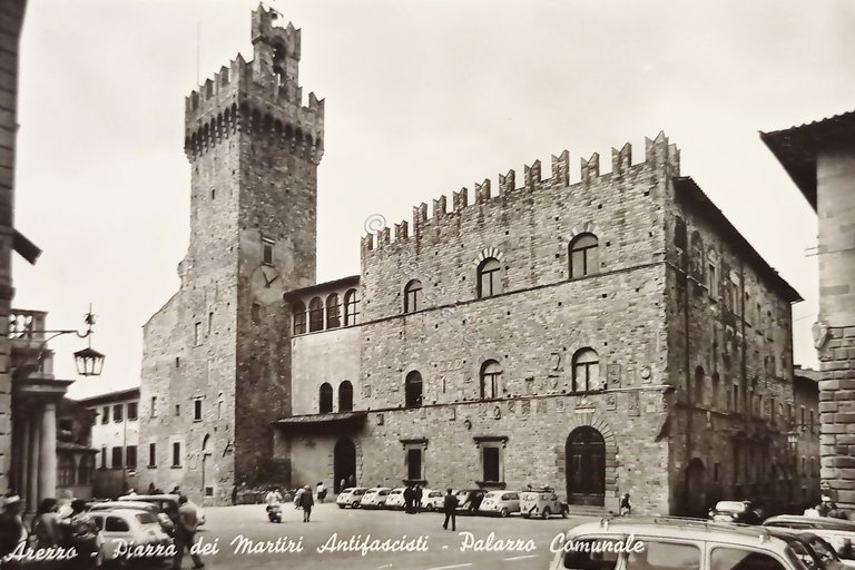 Cartolina - Arezzo - Piazza dei Martiri Antifascisti - Palazzo …