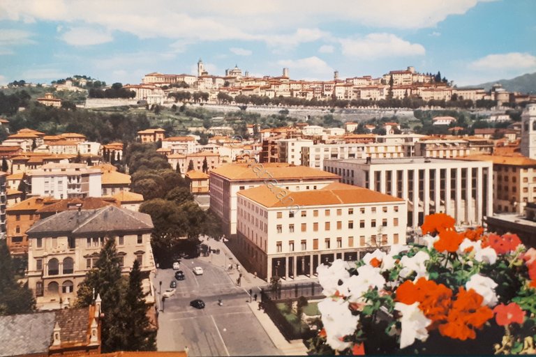 Cartolina - Bergamo - Panorama con Bergamo Alta - 1960 …