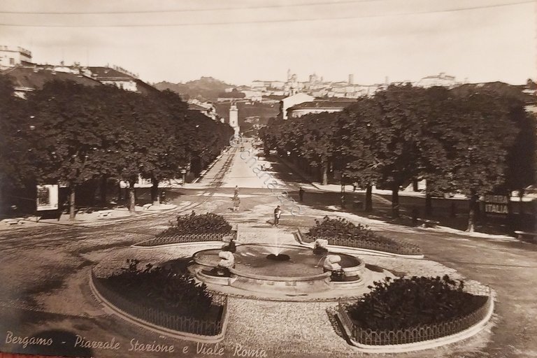 Cartolina - Bergamo - Piazzale Stazione e Viale Roma - …