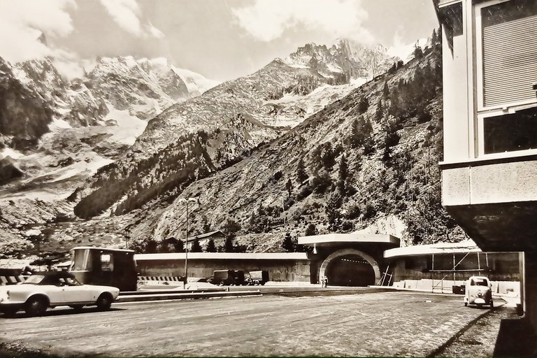 Cartolina - Courmayeur - Entreves - Ingresso nuovo Traforo Courmayeur …