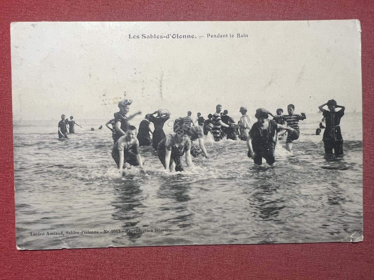 Cartolina - Francia - Les Sables-d'Olonne - Pendant le Bain …
