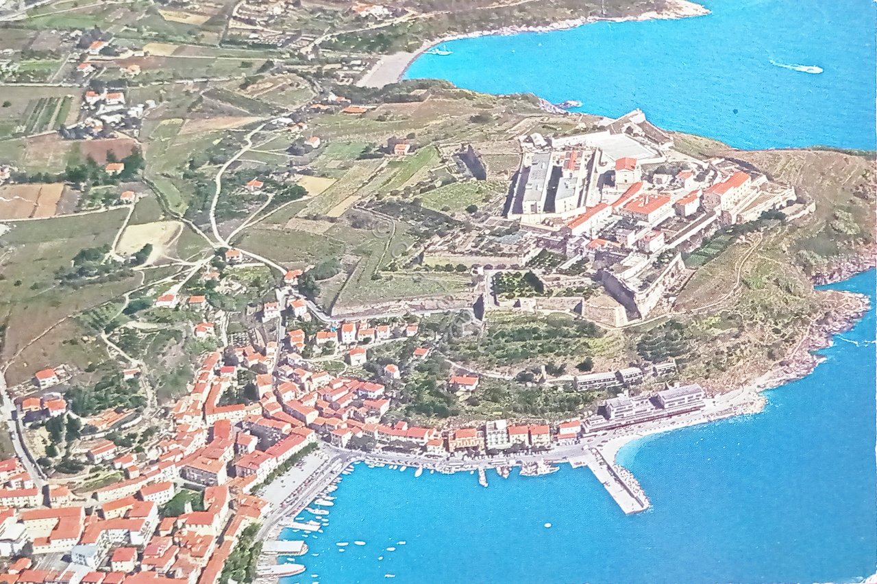 Cartolina - Isola d'Elba - Porto Azzurro dall'aereo - 1965 …