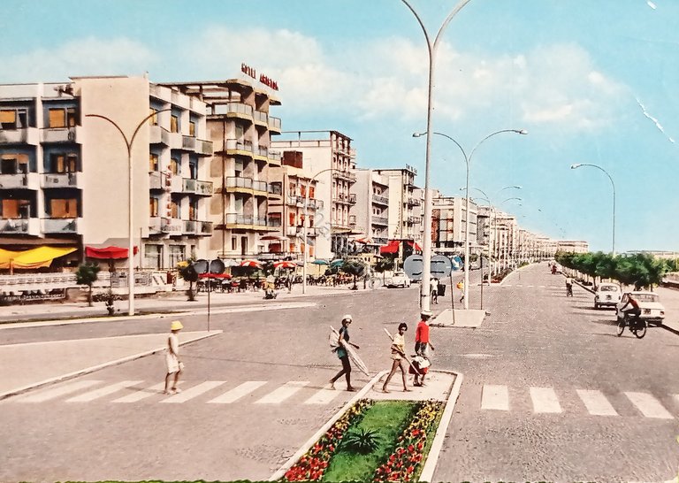 Cartolina - Lido di Sottomarina - Lungomare - 1964