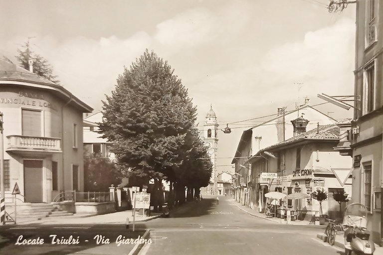Cartolina - Locate di Triulzi - Via Giardino - 1960 …