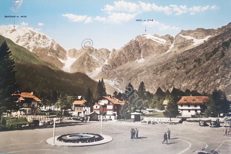 Cartolina - Macugnaga - Piazza Municipio - Sfondo M. Rosa …