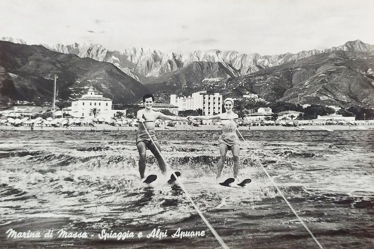 Cartolina - Marina di Massa - Spiaggia e Alpi Apuane … | Immagine Gallery 3