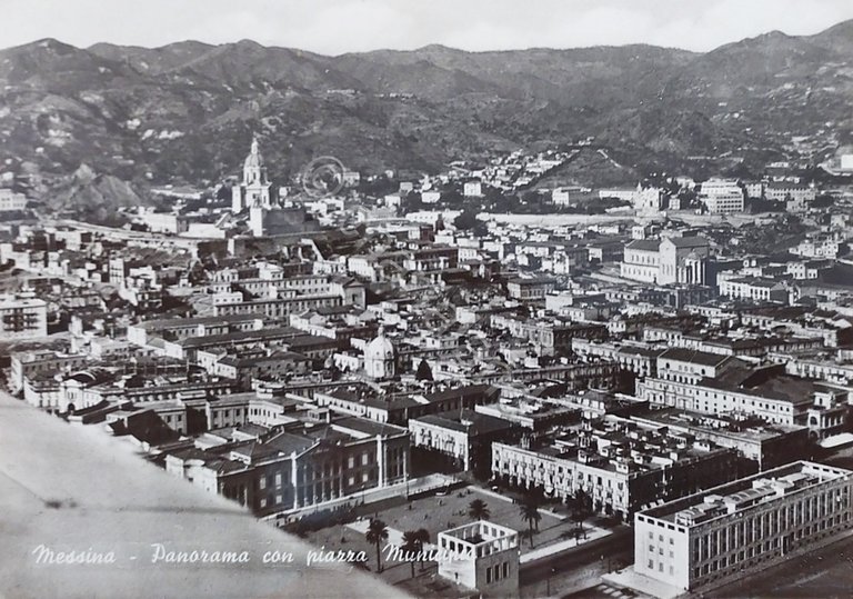 Cartolina - Messina - Panorama con Piazza Municipio - 1968