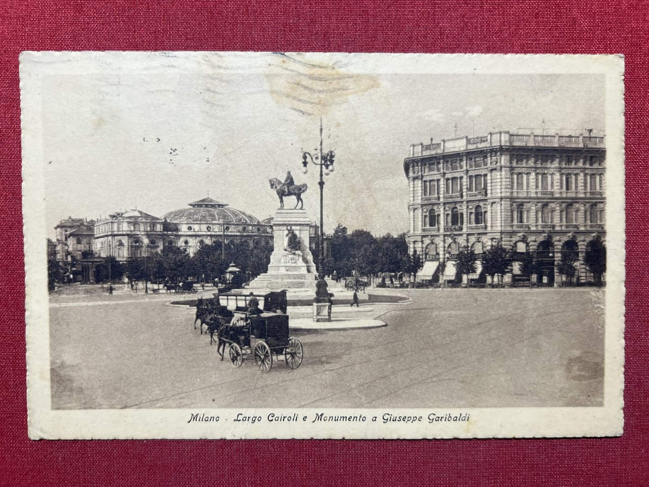 Cartolina - Milano - Largo Cairoli e Monumento a Giuseppe …