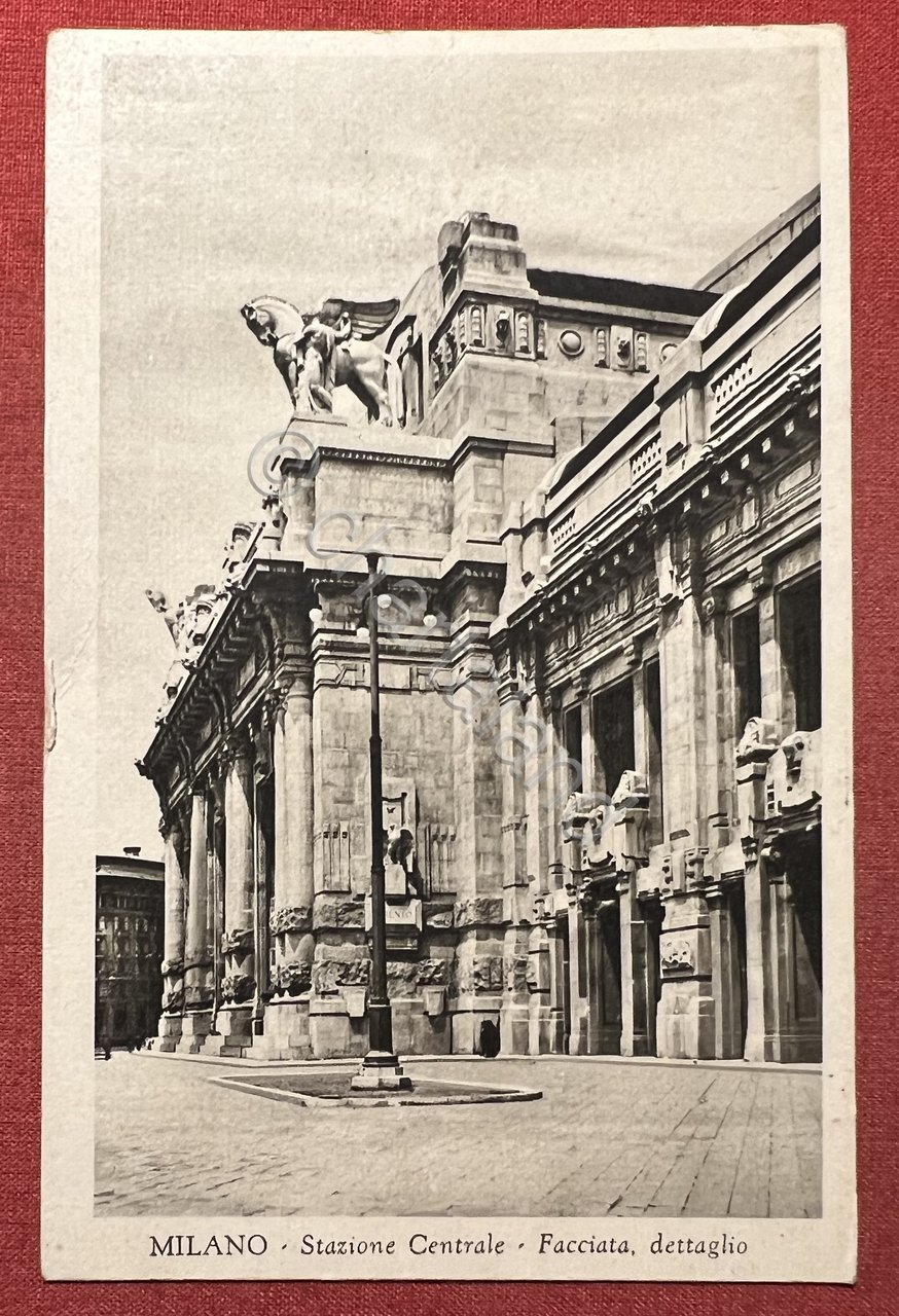 Cartolina - Milano - Stazione Centrale - Facciata, dettaglio - … | Immagine principale