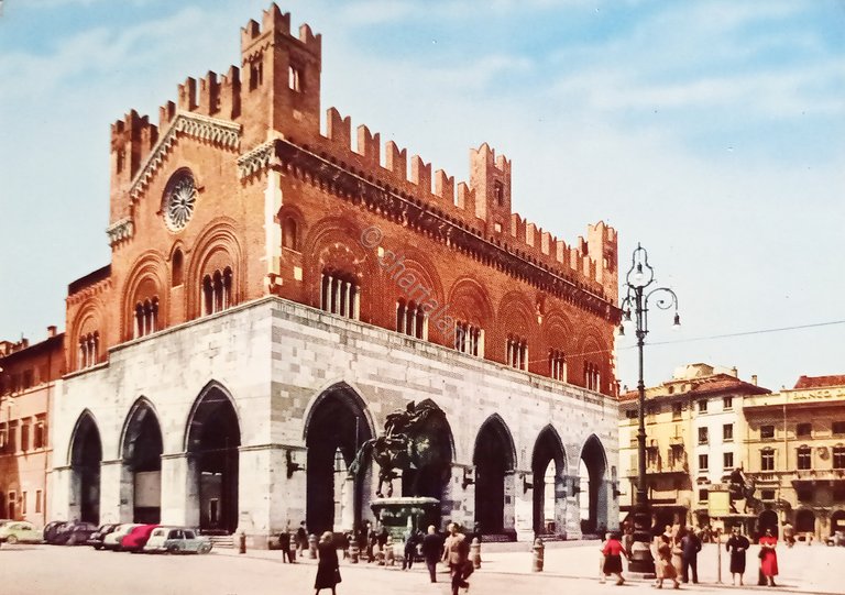 Cartolina - Piacenza - Piazza dei Cavalli - Palazzo Gotico … | Immagine Gallery 3