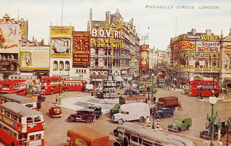 Cartolina - Piccadilly Circus - London - 1954