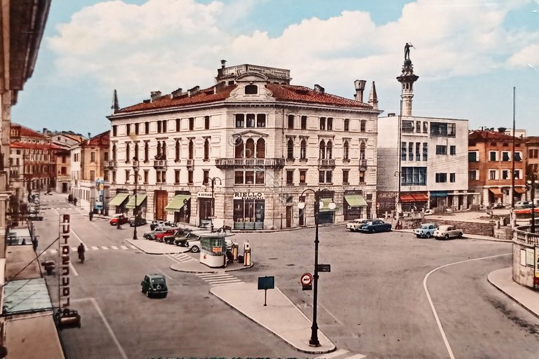 Cartolina - Pordenone - Piazzale XX Settembre - 1961